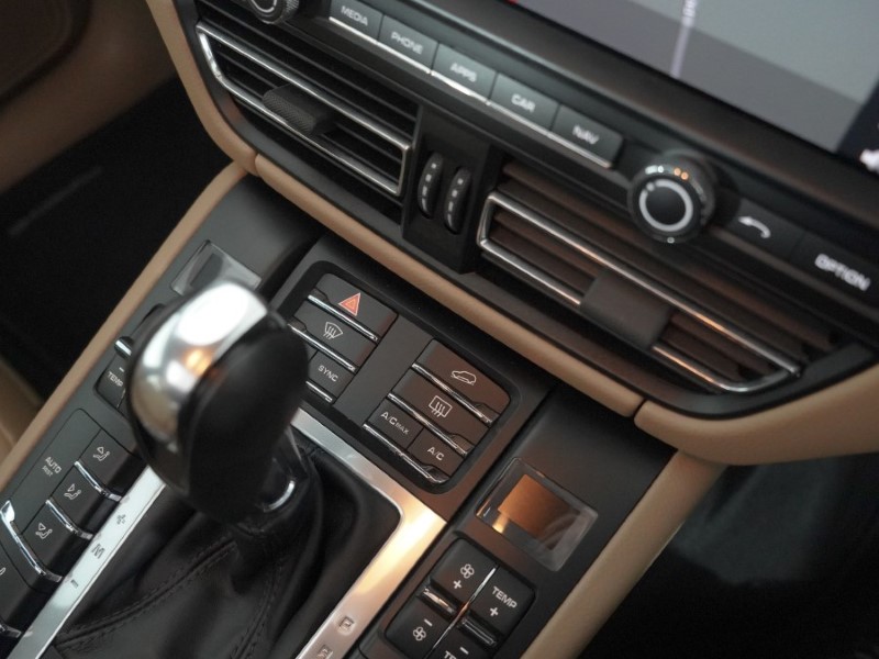 Used Porsche Macan 2020 for sale - 78092995: Photo 28