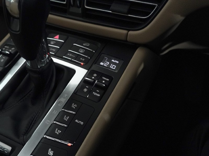 Used Porsche Macan 2020 for sale - 78092995: Photo 30