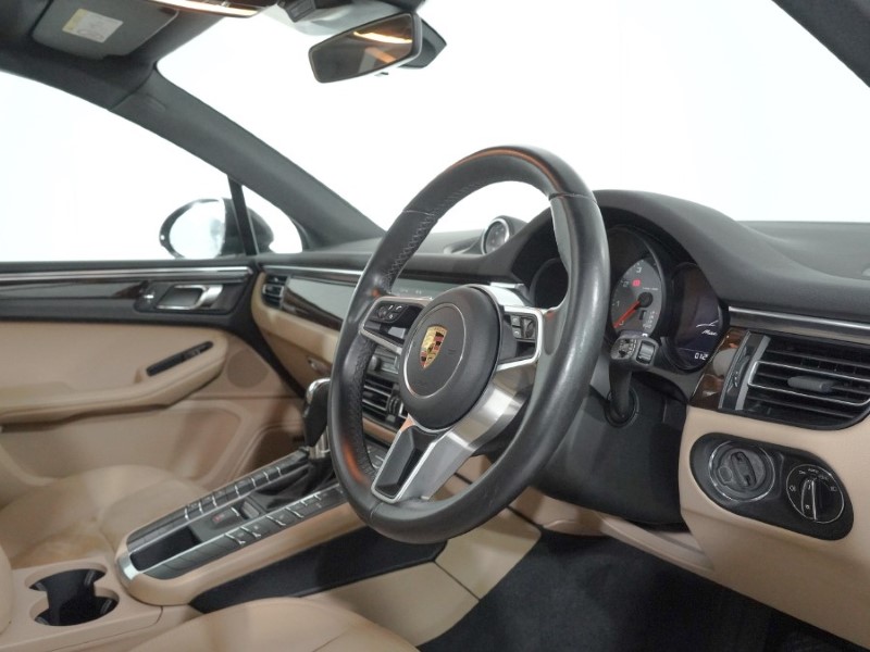 Used Porsche Macan 2020 for sale - 78092995: Photo 48
