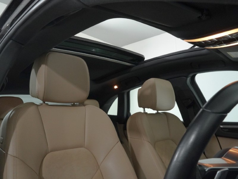 Used Porsche Macan 2020 for sale - 78092995: Photo 49