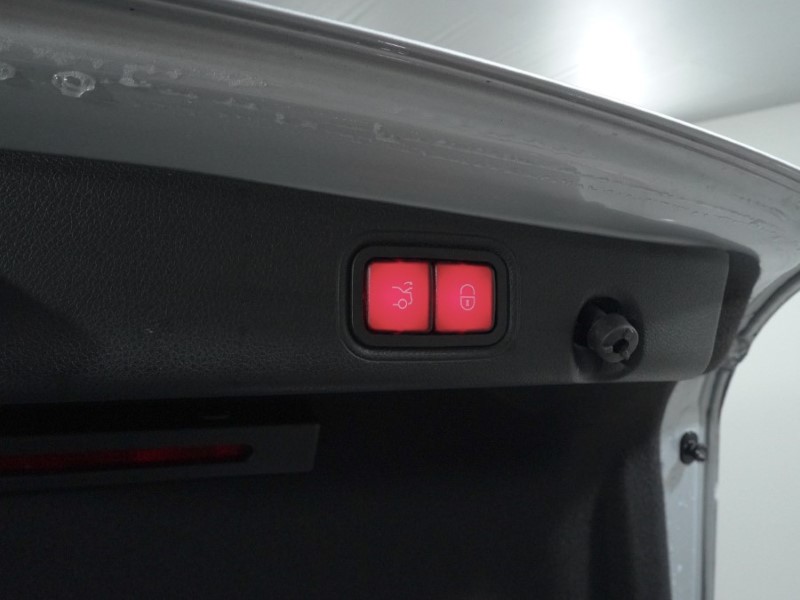 Used Mercedes-Benz E Class 2017 for sale - 77662112: Photo 23