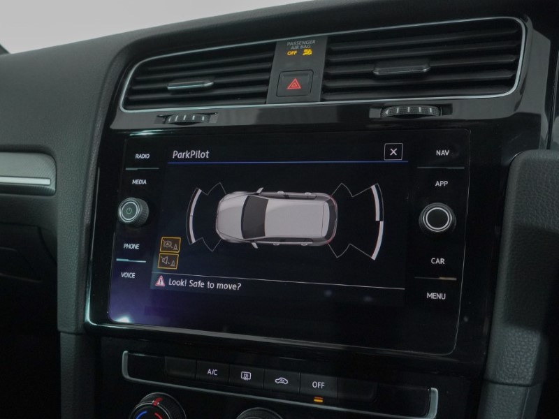 Used Volkswagen Golf 2019 for sale - 76981671: Photo 19