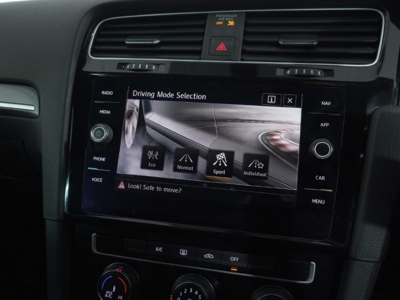 Used Volkswagen Golf 2019 for sale - 76981671: Photo 30