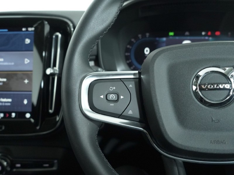 Used Volvo XC40 2023 for sale - 77077061: Photo 33