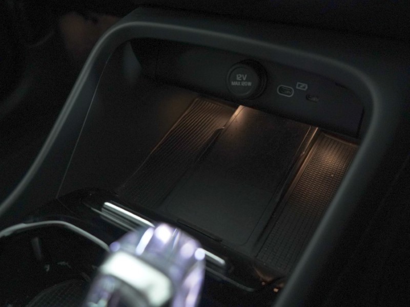 Used Volvo XC40 2023 for sale - 77077061: Photo 37