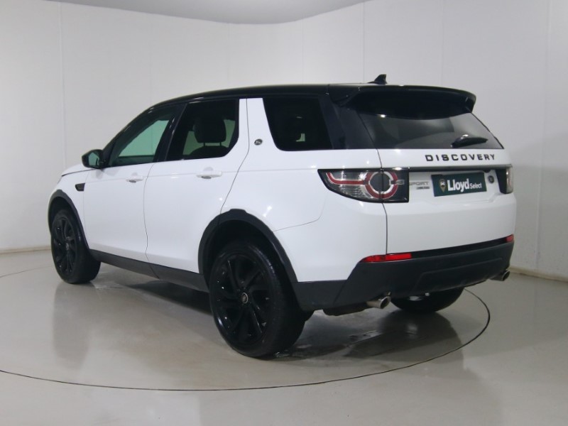 Used Land Rover Discovery Sport 2016 for sale - 77326476: Photo 2