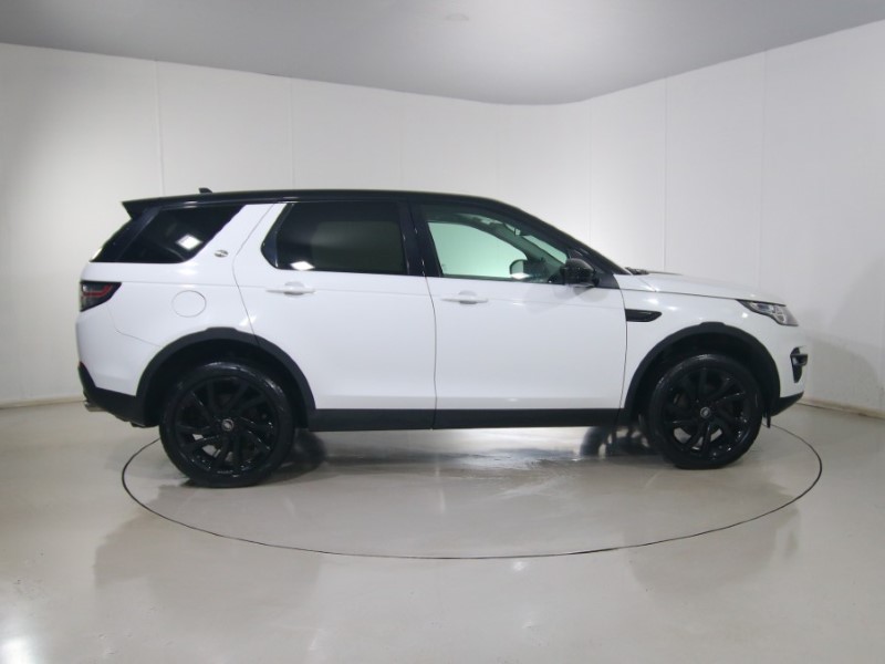 Used Land Rover Discovery Sport 2016 for sale - 77326476: Photo 3