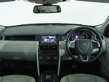 Used Land Rover Discovery Sport 2016 for sale - 77326476: Photo