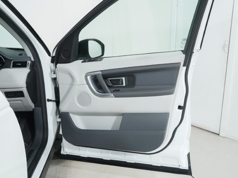 Used Land Rover Discovery Sport 2016 for sale - 77326476: Photo 51