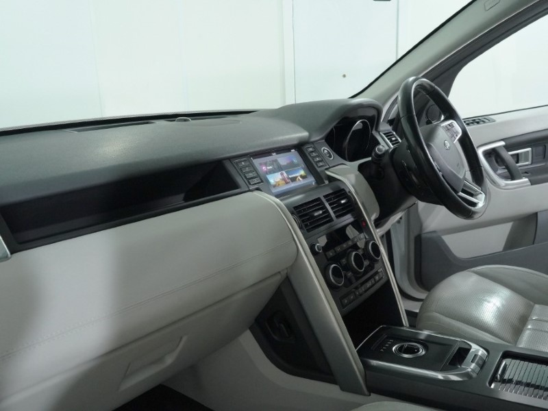 Used Land Rover Discovery Sport 2016 for sale - 77326476: Photo 7