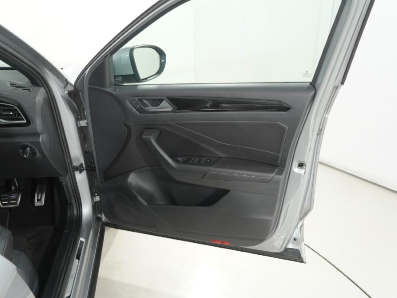 Used Volkswagen T-Roc 2023 for sale - 77997053: Photo 29