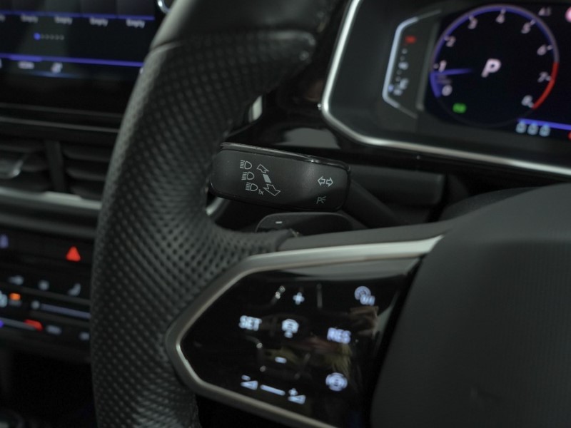 Used Volkswagen T-Roc 2023 for sale - 77997053: Photo 35