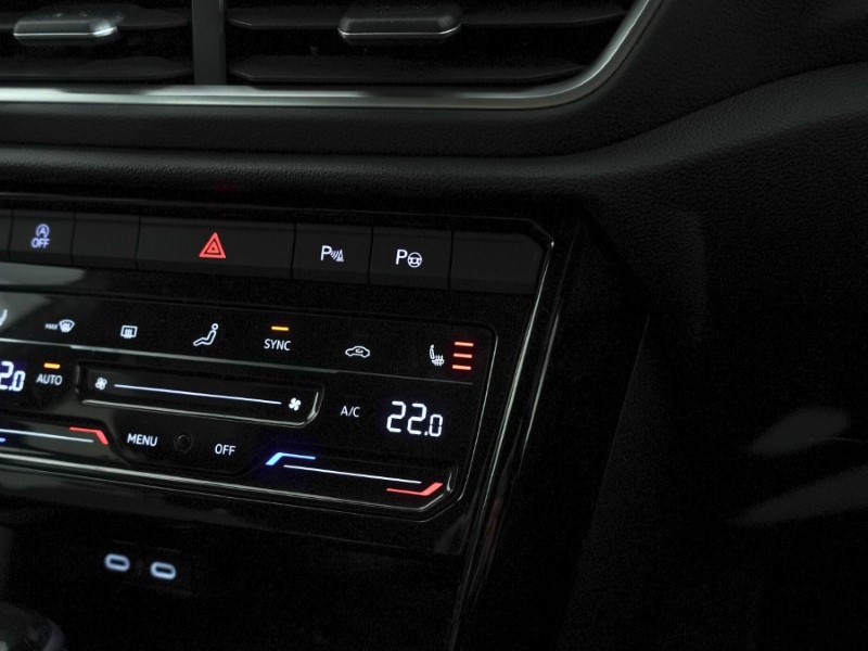 Used Volkswagen T-Roc 2023 for sale - 77997053: Photo 43