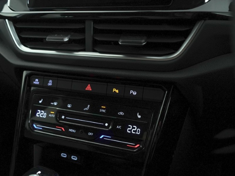 Used Volkswagen T-Roc 2023 for sale - 77997053: Photo 46