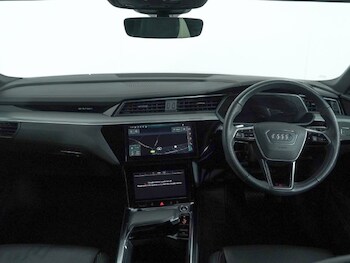 Used Audi e-tron 2020 for sale - 76981437: Photo