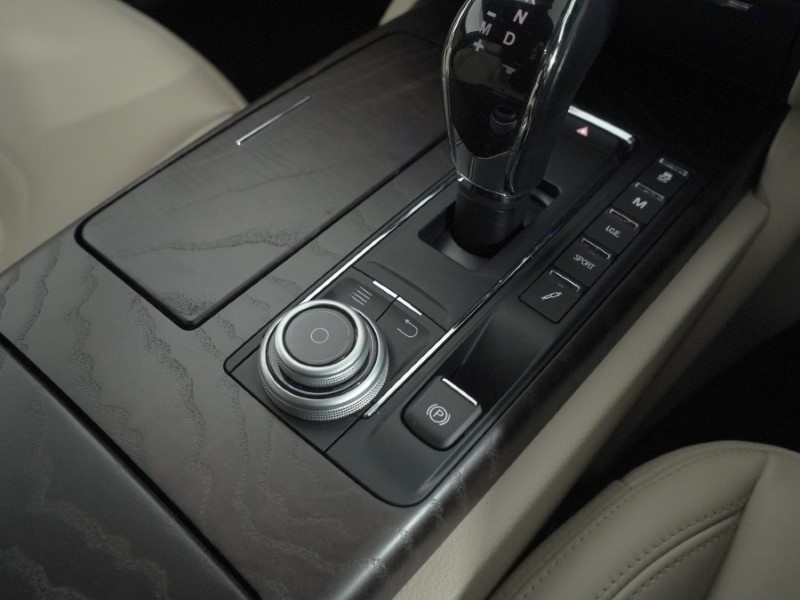 Used Maserati Quattroporte 2017 for sale - 77300604: Photo 34