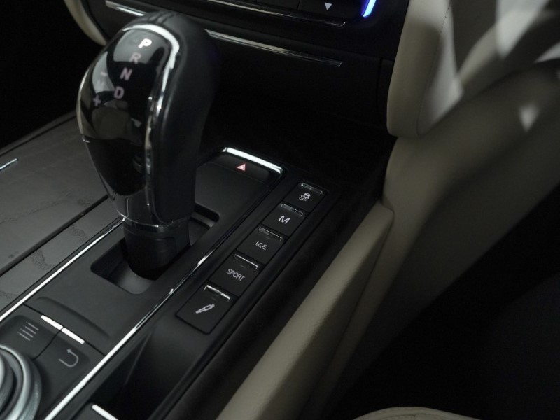 Used Maserati Quattroporte 2017 for sale - 77300604: Photo 35