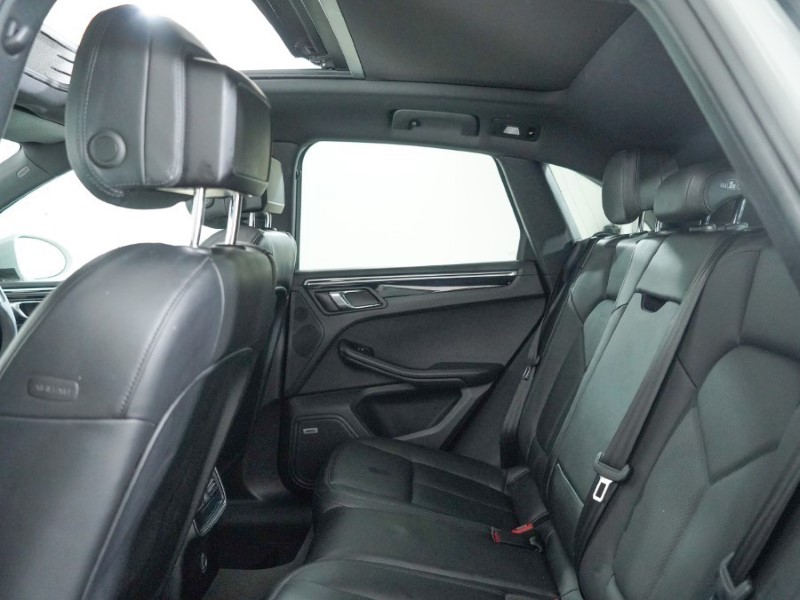 Used Porsche Macan 2019 for sale - 77665207: Photo 12