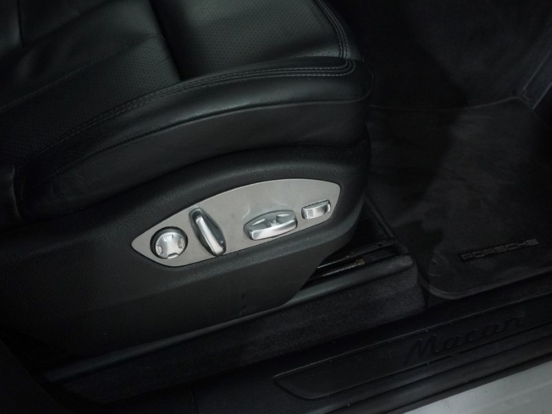 Used Porsche Macan 2019 for sale - 77665207: Photo 21