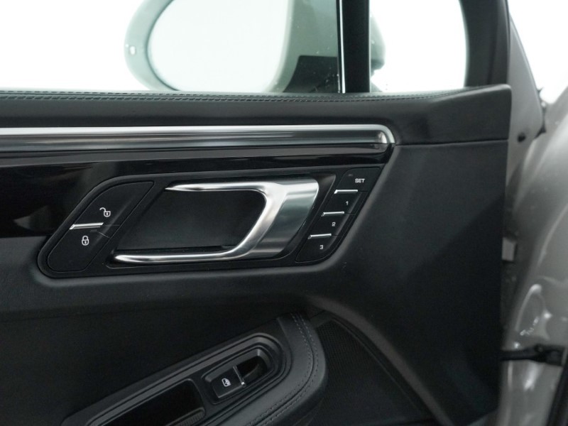 Used Porsche Macan 2019 for sale - 77665207: Photo 23