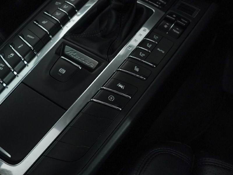 Used Porsche Macan 2019 for sale - 77665207: Photo 27
