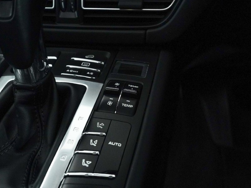 Used Porsche Macan 2019 for sale - 77665207: Photo 28