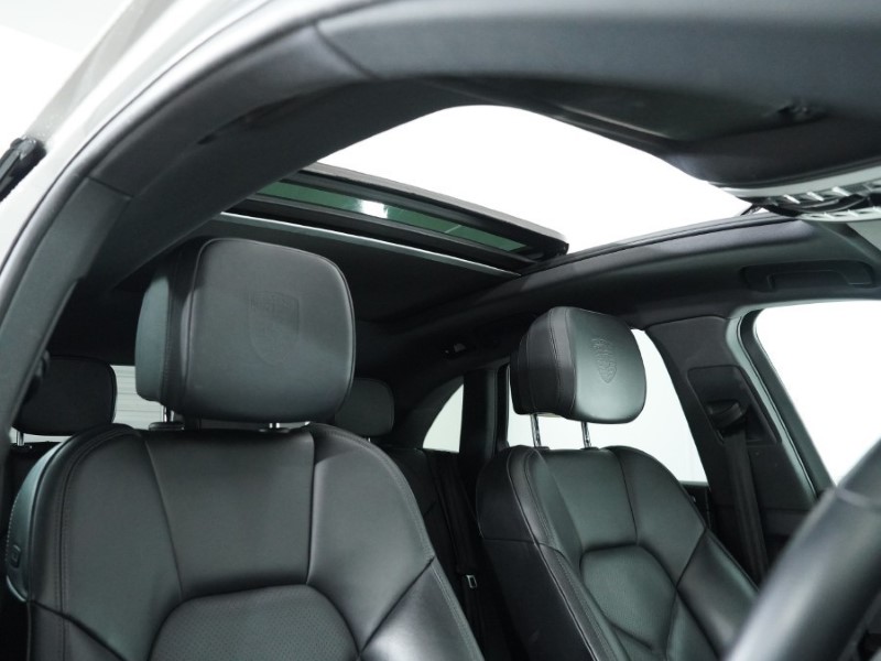 Used Porsche Macan 2019 for sale - 77665207: Photo 42