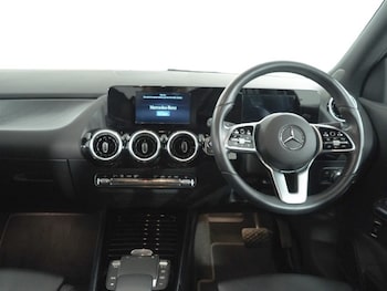 Used Mercedes-Benz GLA 2020 for sale - 78568648: Photo