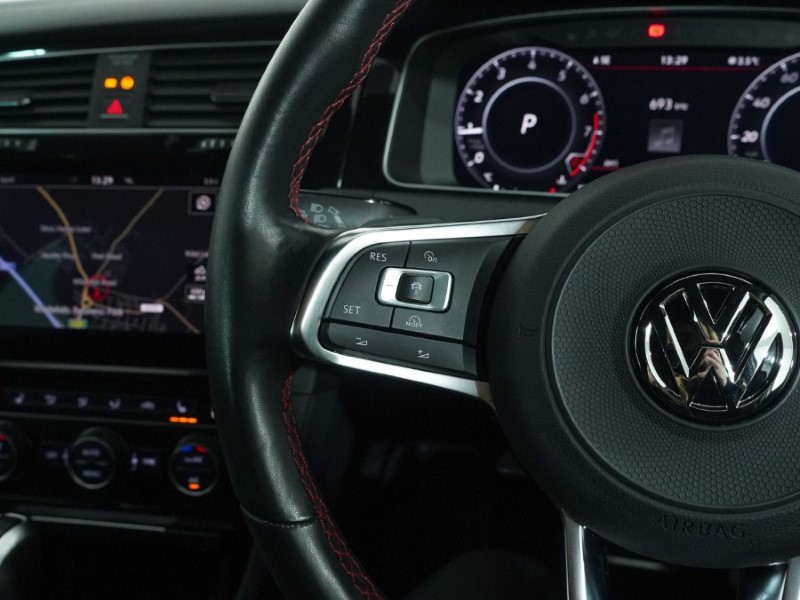 Used Volkswagen Golf 2018 for sale - 77087661: Photo 24