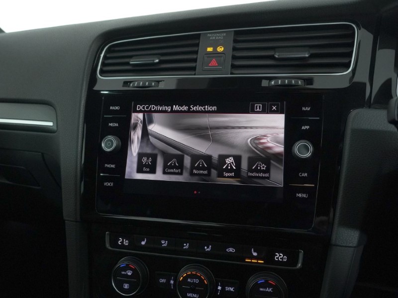 Used Volkswagen Golf 2018 for sale - 77087661: Photo 32