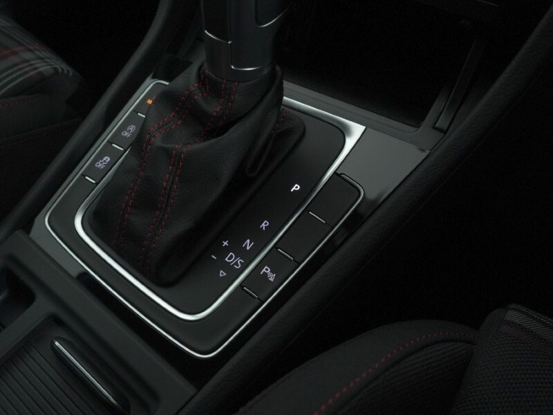 Used Volkswagen Golf 2018 for sale - 77087661: Photo 54