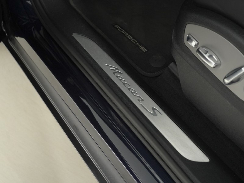 Used Porsche Macan 2020 for sale - 78179958: Photo 24