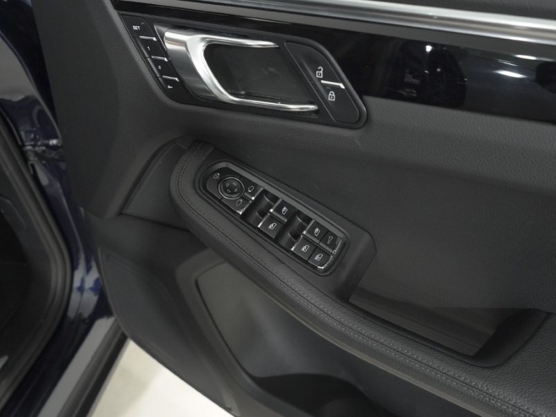 Used Porsche Macan 2020 for sale - 78179958: Photo 32