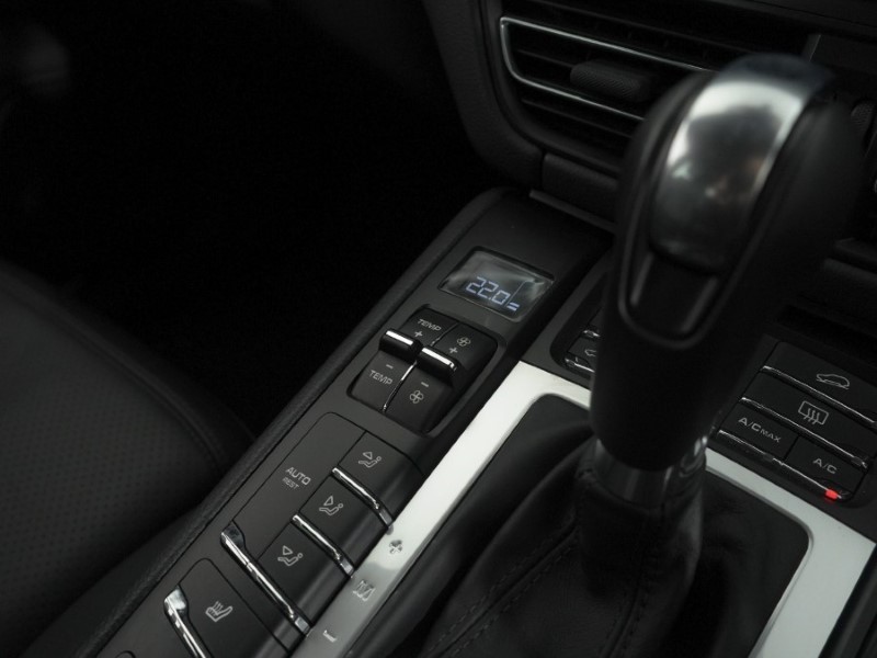 Used Porsche Macan 2020 for sale - 78179958: Photo 41