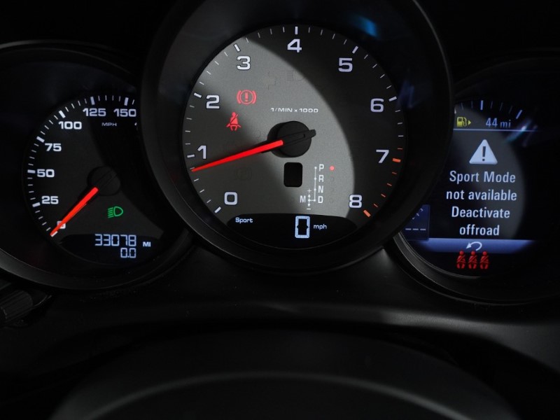 Used Porsche Macan 2020 for sale - 78179958: Photo 44