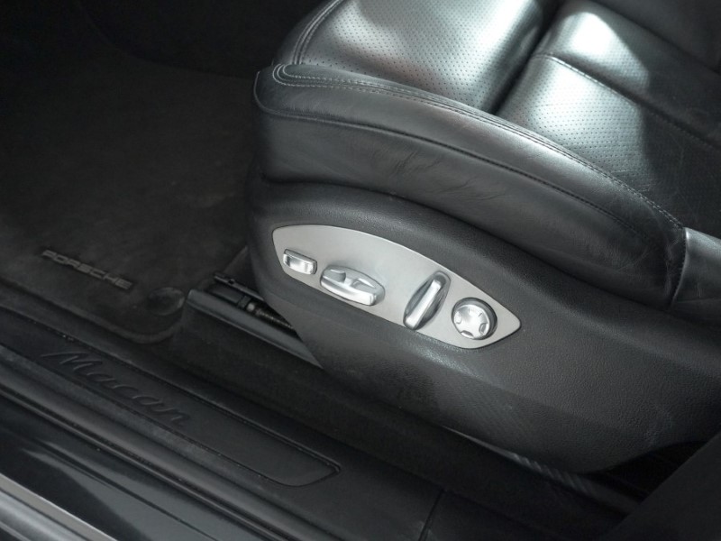 Used Porsche Macan 2018 for sale - 77877720: Photo 27