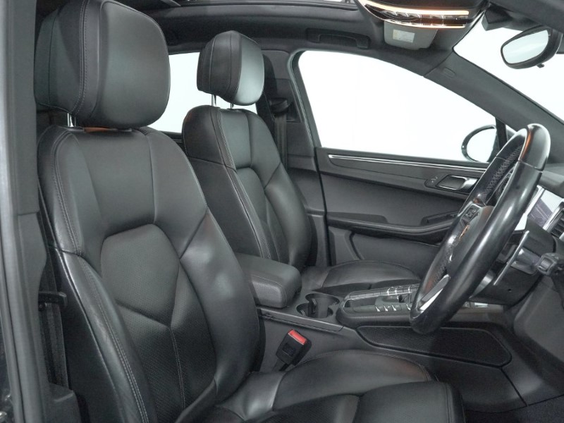 Used Porsche Macan 2018 for sale - 77877720: Photo 32