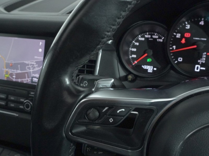 Used Porsche Macan 2018 for sale - 77877720: Photo 38