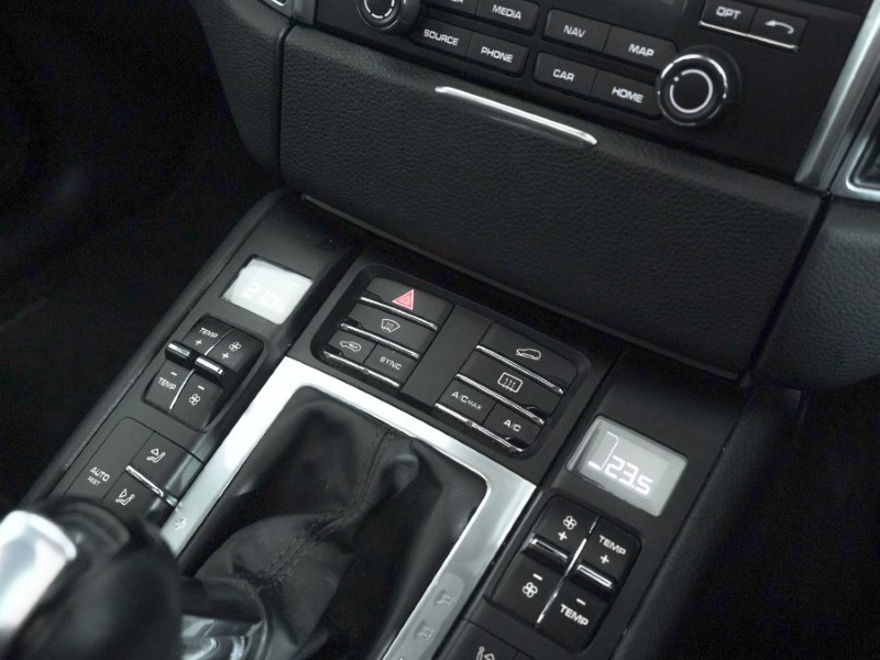 Used Porsche Macan 2018 for sale - 77877720: Photo 42