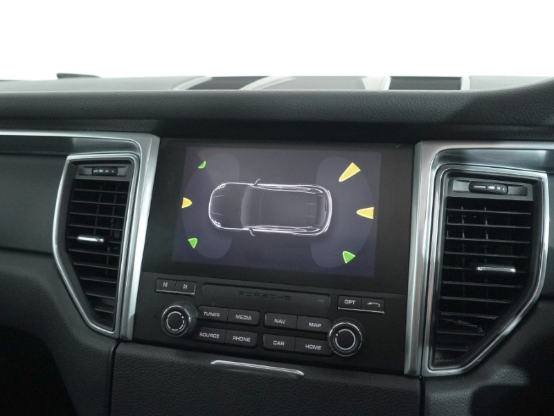 Used Porsche Macan 2018 for sale - 77877720: Photo 43