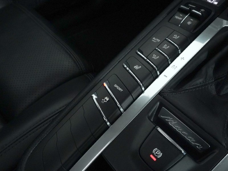 Used Porsche Macan 2018 for sale - 77877720: Photo 44