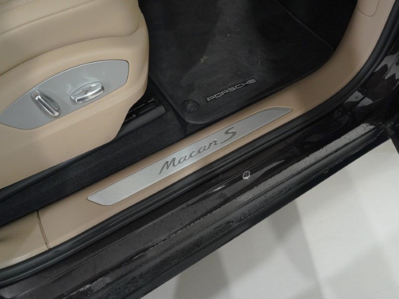 Used Porsche Macan 2020 for sale - 77619343: Photo 48