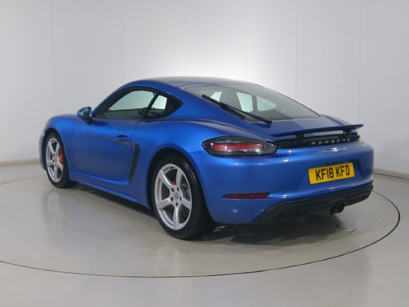 Used Porsche Cayman 2018 for sale - 77210379: Photo 2