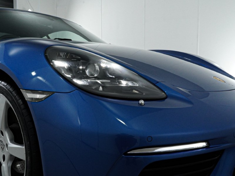 Used Porsche Cayman 2018 for sale - 77210379: Photo 26