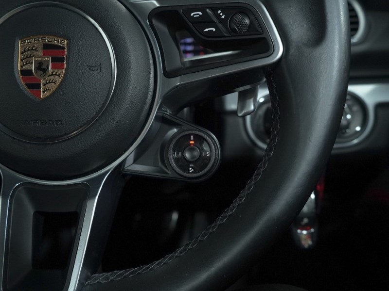 Used Porsche Cayman 2018 for sale - 77210379: Photo 33