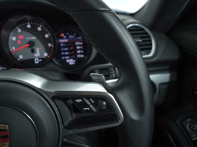 Used Porsche Cayman 2018 for sale - 77210379: Photo 37