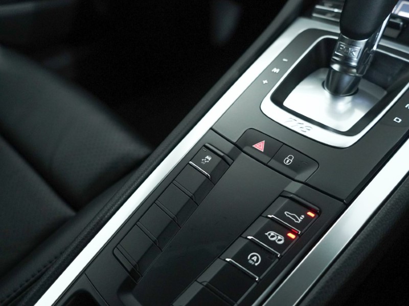 Used Porsche Cayman 2018 for sale - 77210379: Photo 45