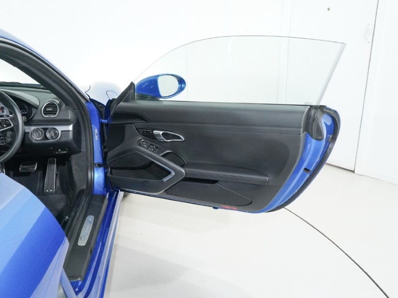 Used Porsche Cayman 2018 for sale - 77210379: Photo 60
