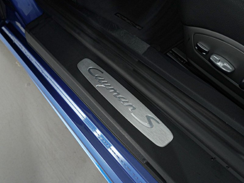 Used Porsche Cayman 2018 for sale - 77210379: Photo 62