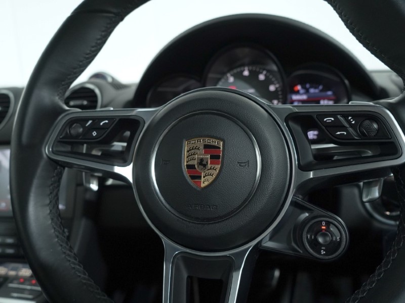 Used Porsche Cayman 2018 for sale - 77210379: Photo 64